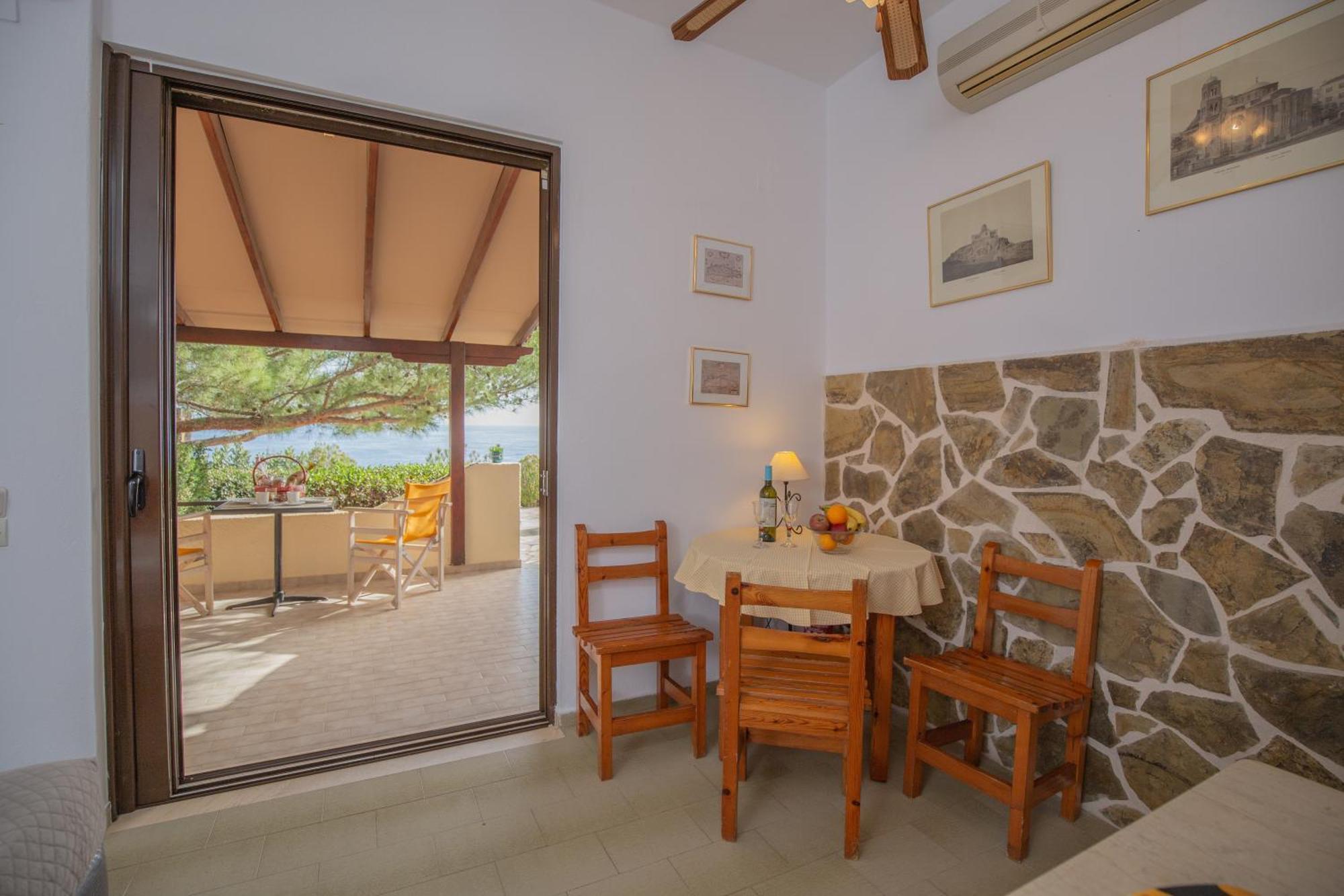 Ferma Solaris Apartments 애야퍼디야 외부 사진